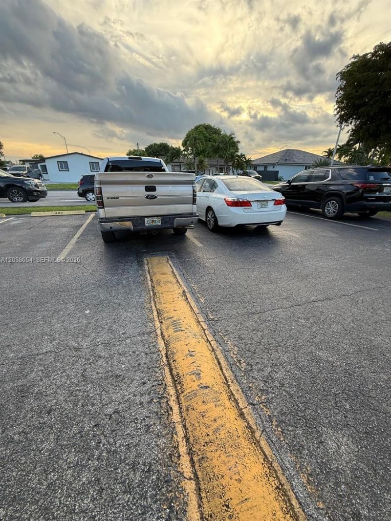 1275 W 35th St , Unit 32B, Hialeah, FL 33012 Photo