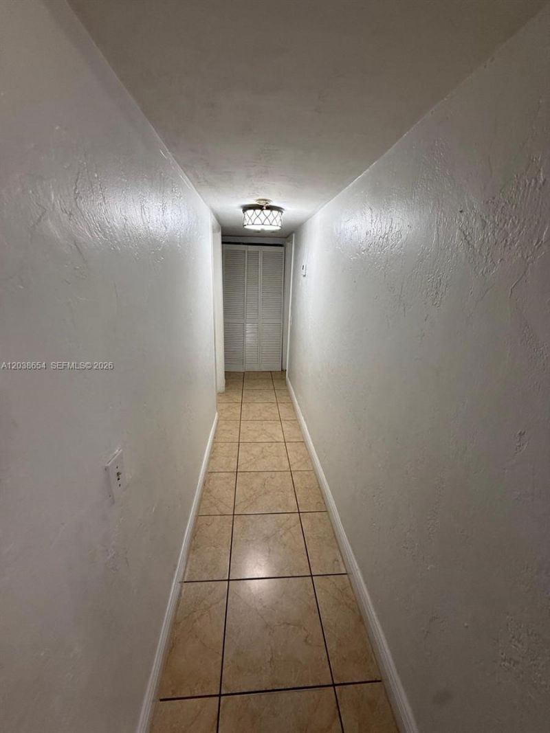 1275 W 35th St , Unit 32B, Hialeah, FL 33012 Photo