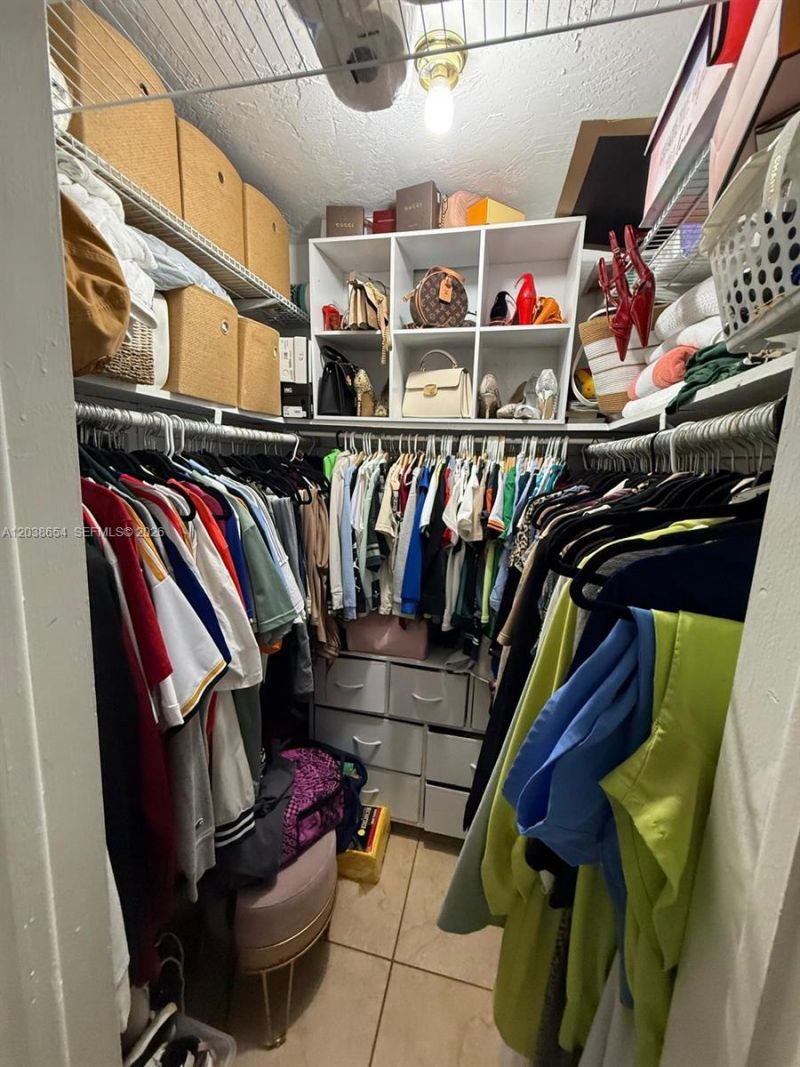 1275 W 35th St , Unit 32B, Hialeah, FL 33012 Photo