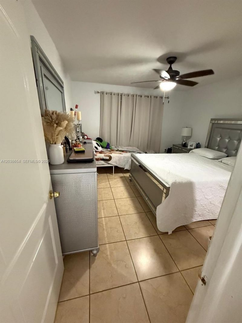 1275 W 35th St , Unit 32B, Hialeah, FL 33012 Photo