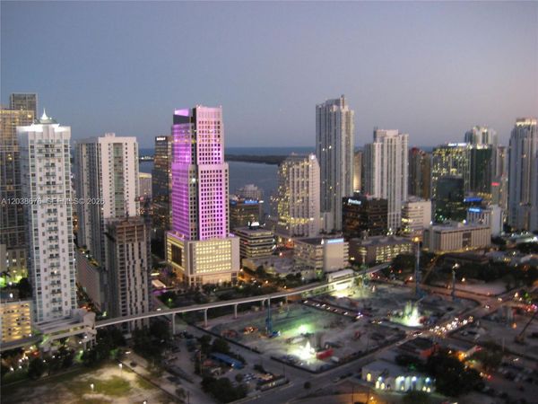 90 SW 3rd St , Unit 4311, Miami, FL 33130