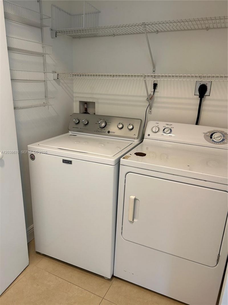 90 SW 3rd St , Unit 4311, Miami, FL 33130 Photo
