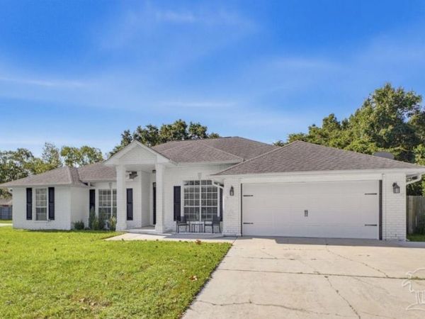 4647 Winterdale Dr, Pace, FL 32571