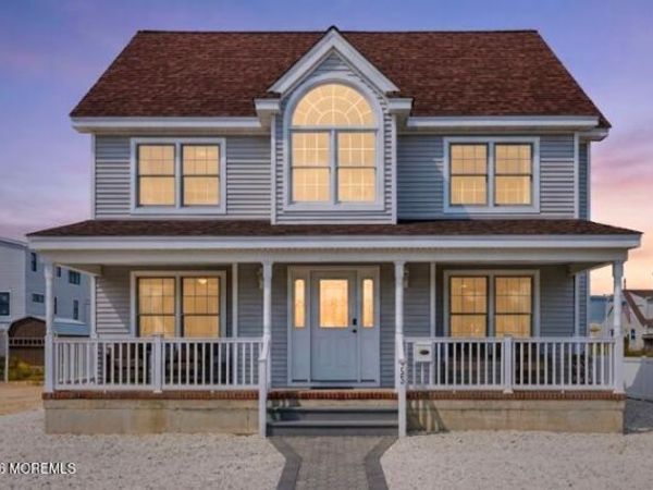 233 N 7th Street, Surf City, NJ 08008