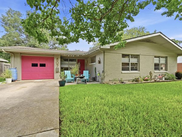 807 Campbell ST, Lockhart, TX 78644
