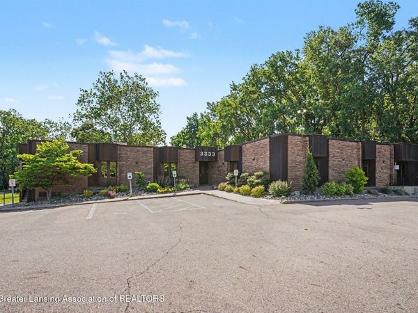 3333 S Pennsylvania Avenue, Lansing, MI 48910