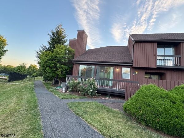 25 Bloomingdale Dr, Hillsborough, NJ 08844