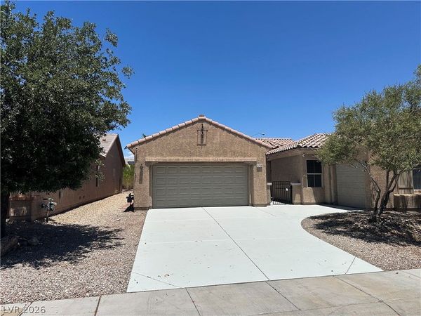 5728 Flying Birdie Avenue , Las Vegas, NV 89122
