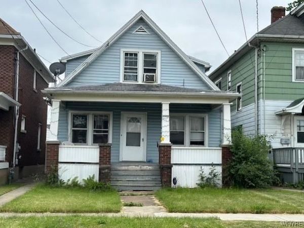 2409 Woodlawn Avenue , Niagara Falls, NY 14301