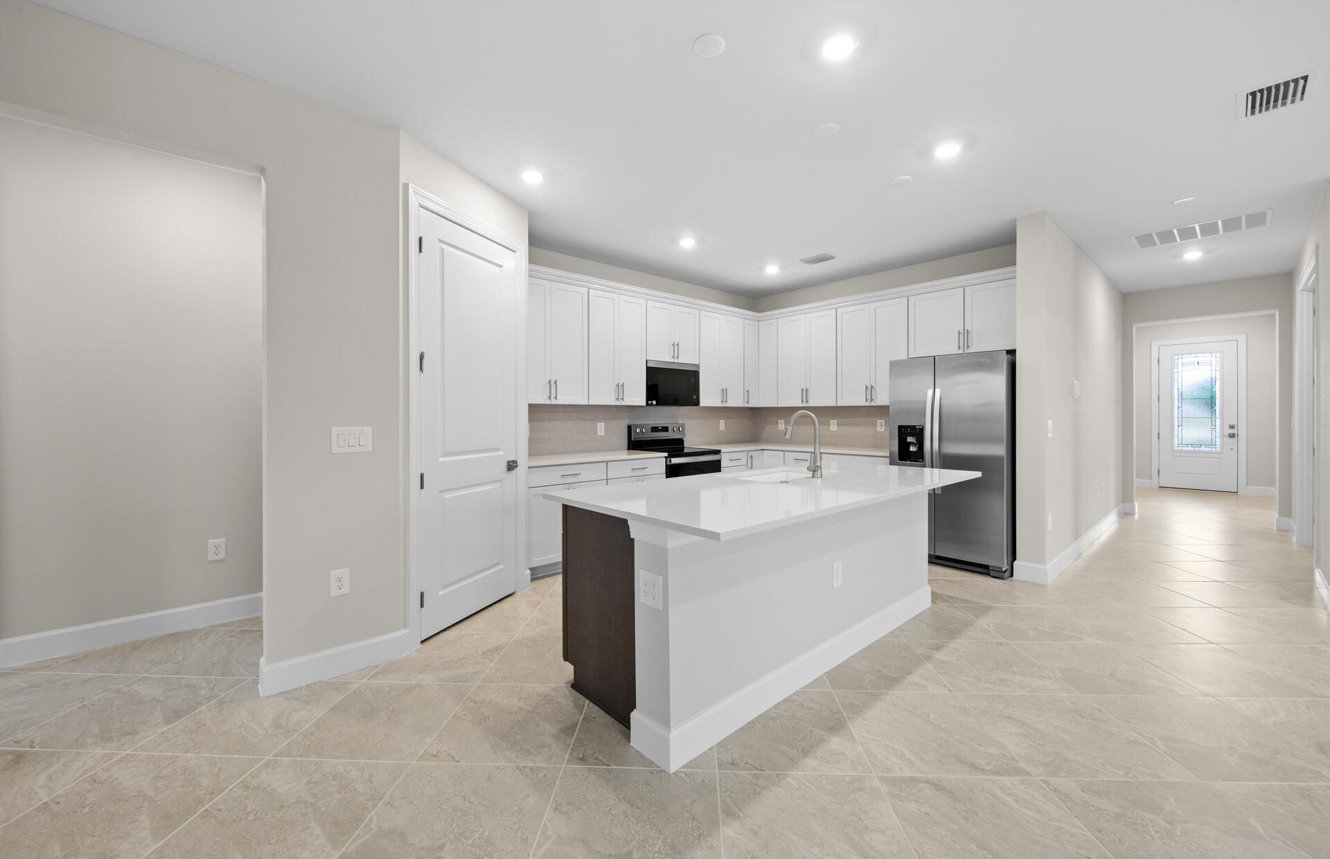 3922 E Hampton Circle, Alva, FL 33920 Photo