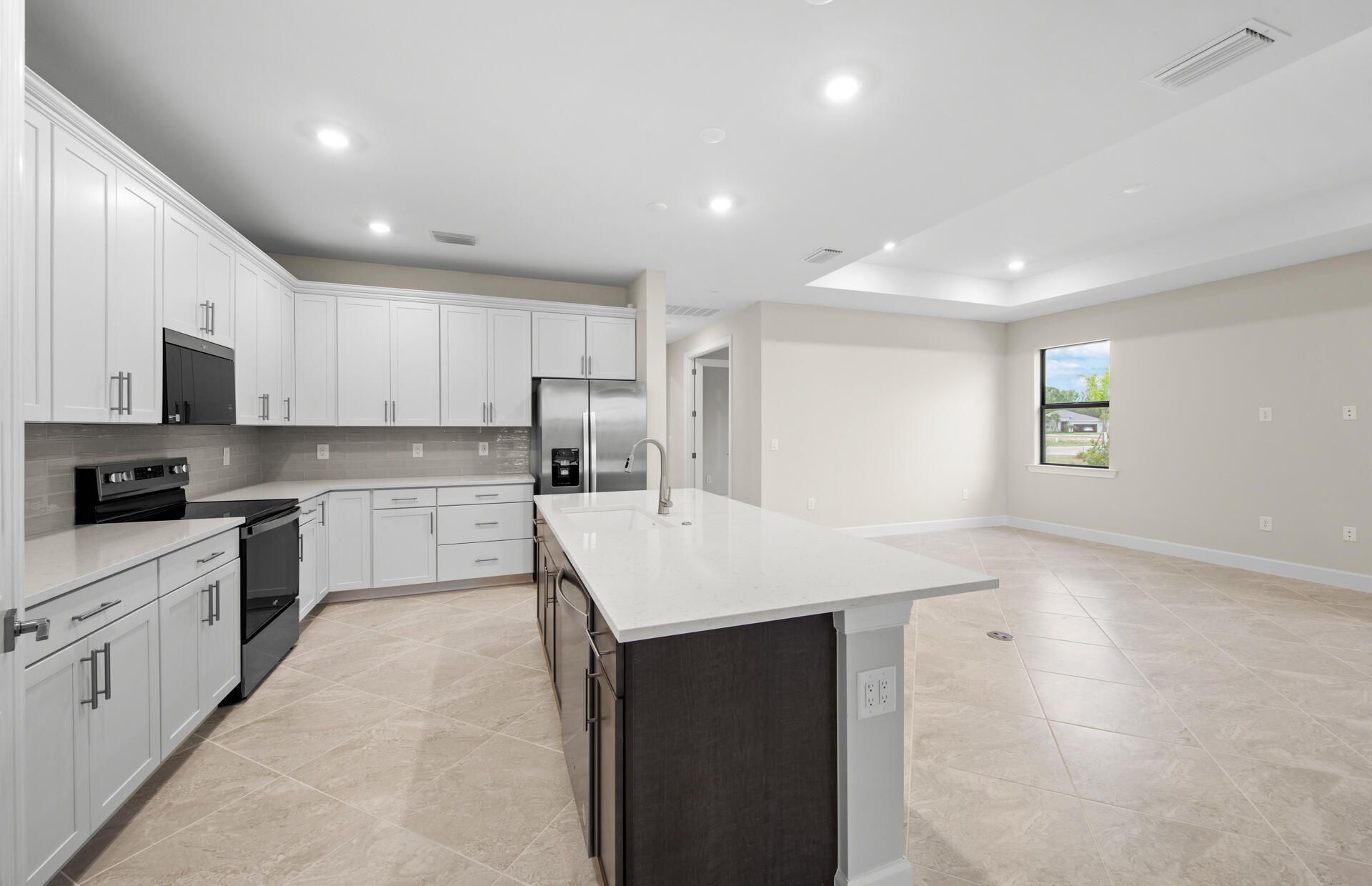 3922 E Hampton Circle, Alva, FL 33920 Photo
