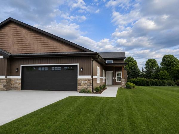 3731 Newcastle Drive, Unit 29, Janesville, WI 53546