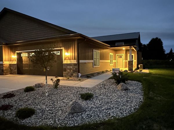 3731 Newcastle Drive, Unit 29, Janesville, WI 53546