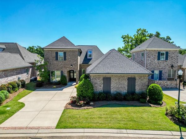 203 Fairway Court, Oxford, MS 38655