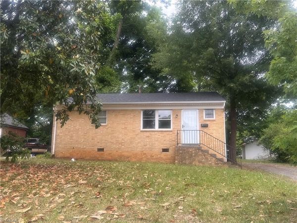 826 Dixon Avenue , Asheboro, NC 27203