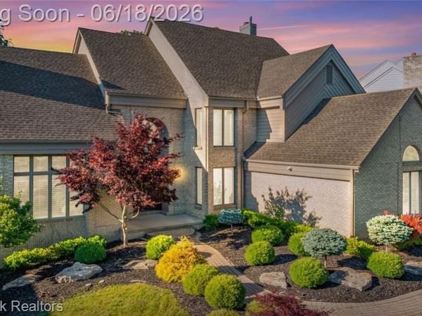 7102 Alta Vista Drive, West Bloomfield Twp, MI 48322