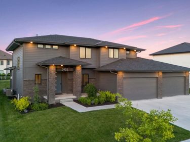 3935 S 208 Street, Elkhorn, NE 68022
