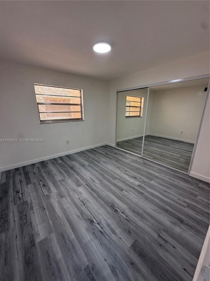 1555 W 44th Pl , Unit 203, Hialeah, FL 33012 Photo