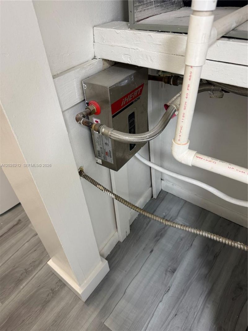 1555 W 44th Pl , Unit 203, Hialeah, FL 33012 Photo