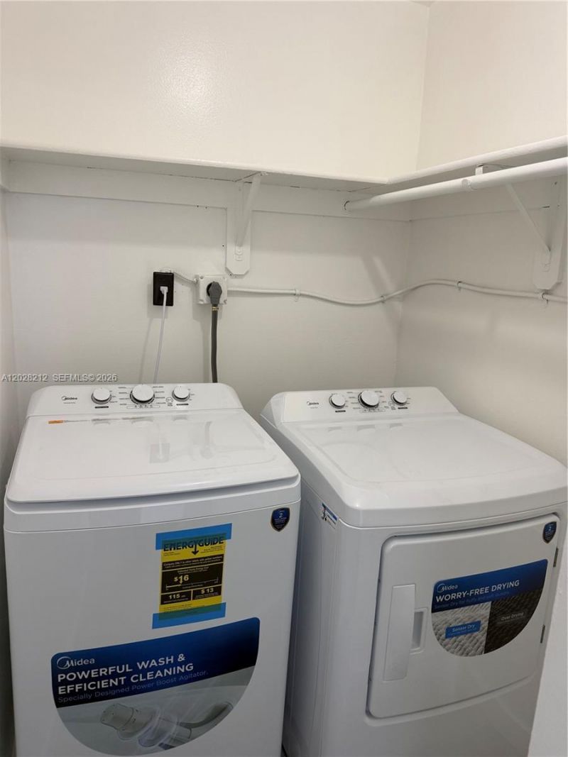 1555 W 44th Pl , Unit 203, Hialeah, FL 33012 Photo