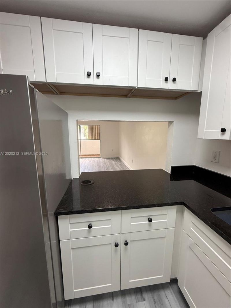 1555 W 44th Pl , Unit 203, Hialeah, FL 33012 Photo
