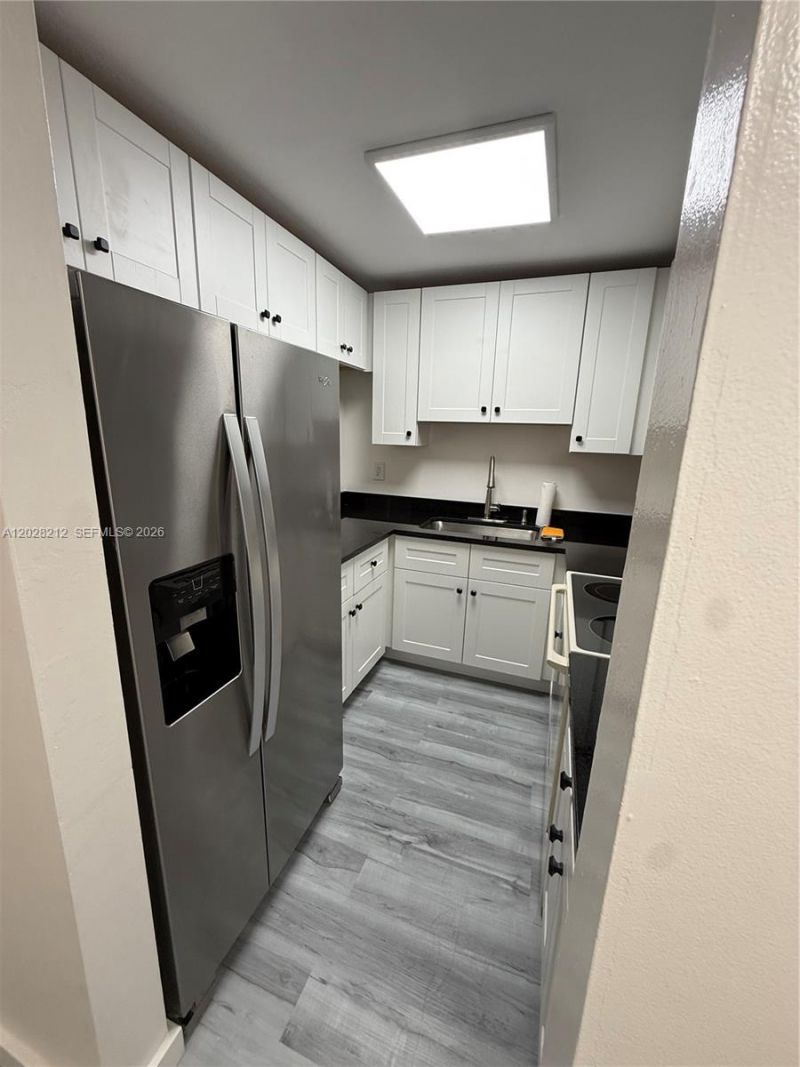 1555 W 44th Pl , Unit 203, Hialeah, FL 33012 Photo