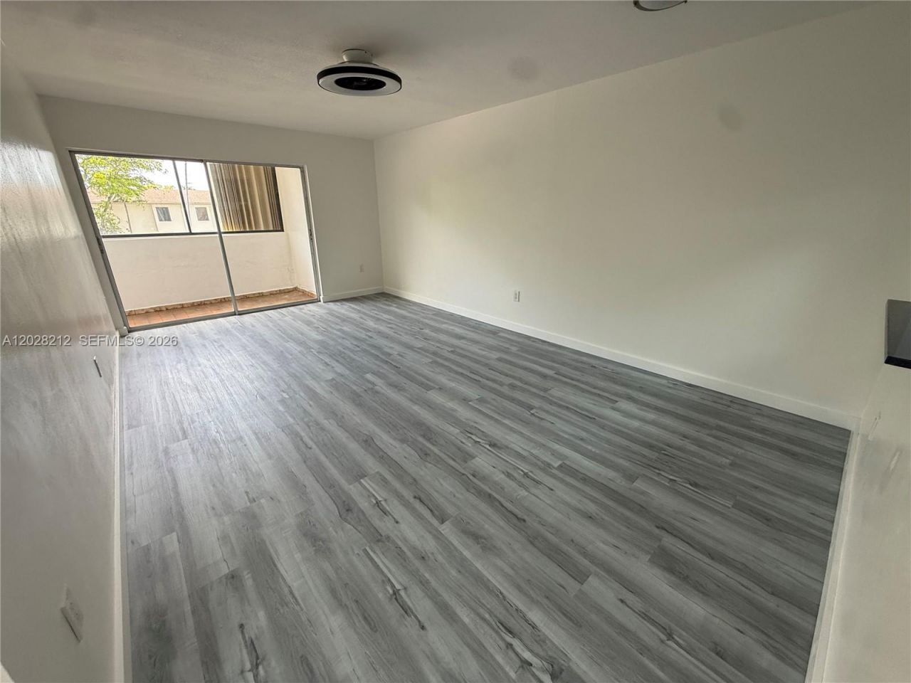 1555 W 44th Pl , Unit 203, Hialeah, FL 33012 Photo