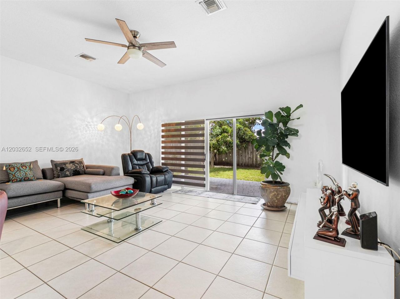 15780 SW 141st St , Miami, FL 33196 Photo