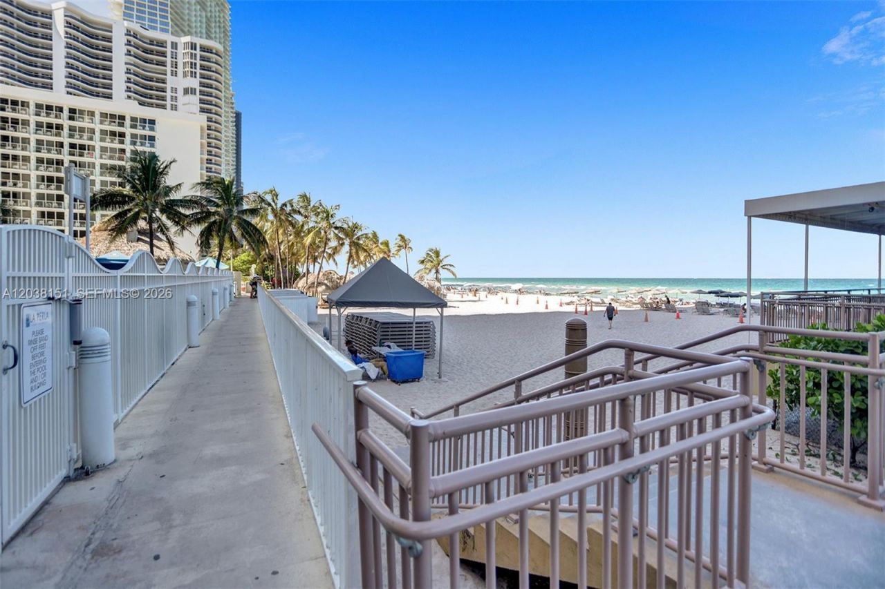 16699 Collins Ave , Unit 1002, Sunny Isles Beach, FL 33160 Photo