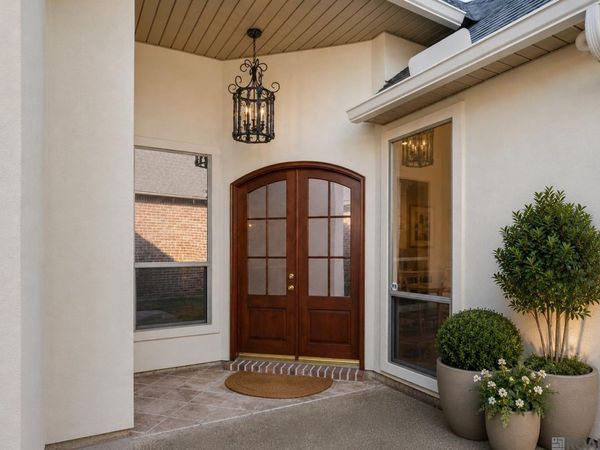 6029 Courtyard Dr, Gonzales, LA 70737