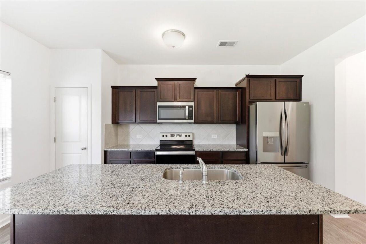 606 Snow Owl Drive Photo 12