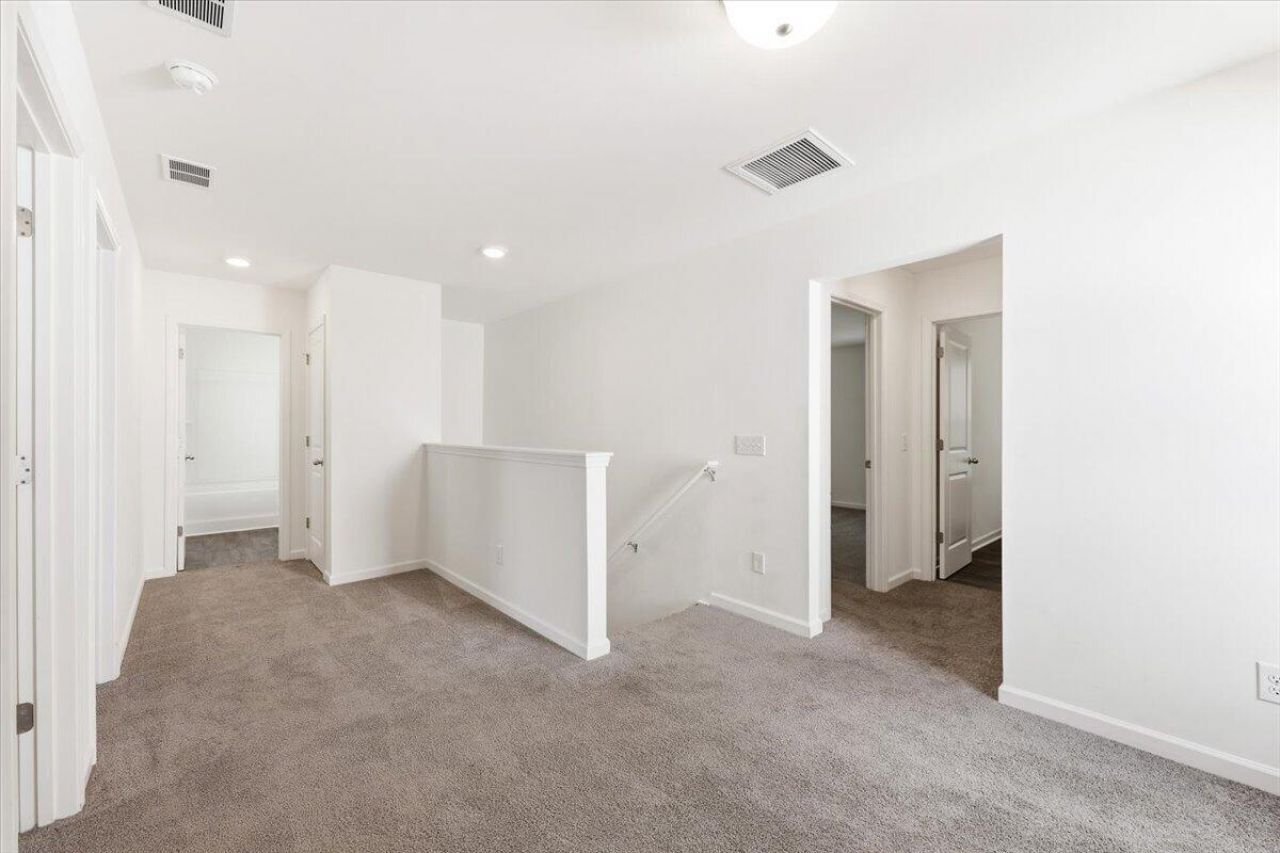 606 Snow Owl Drive Photo 18