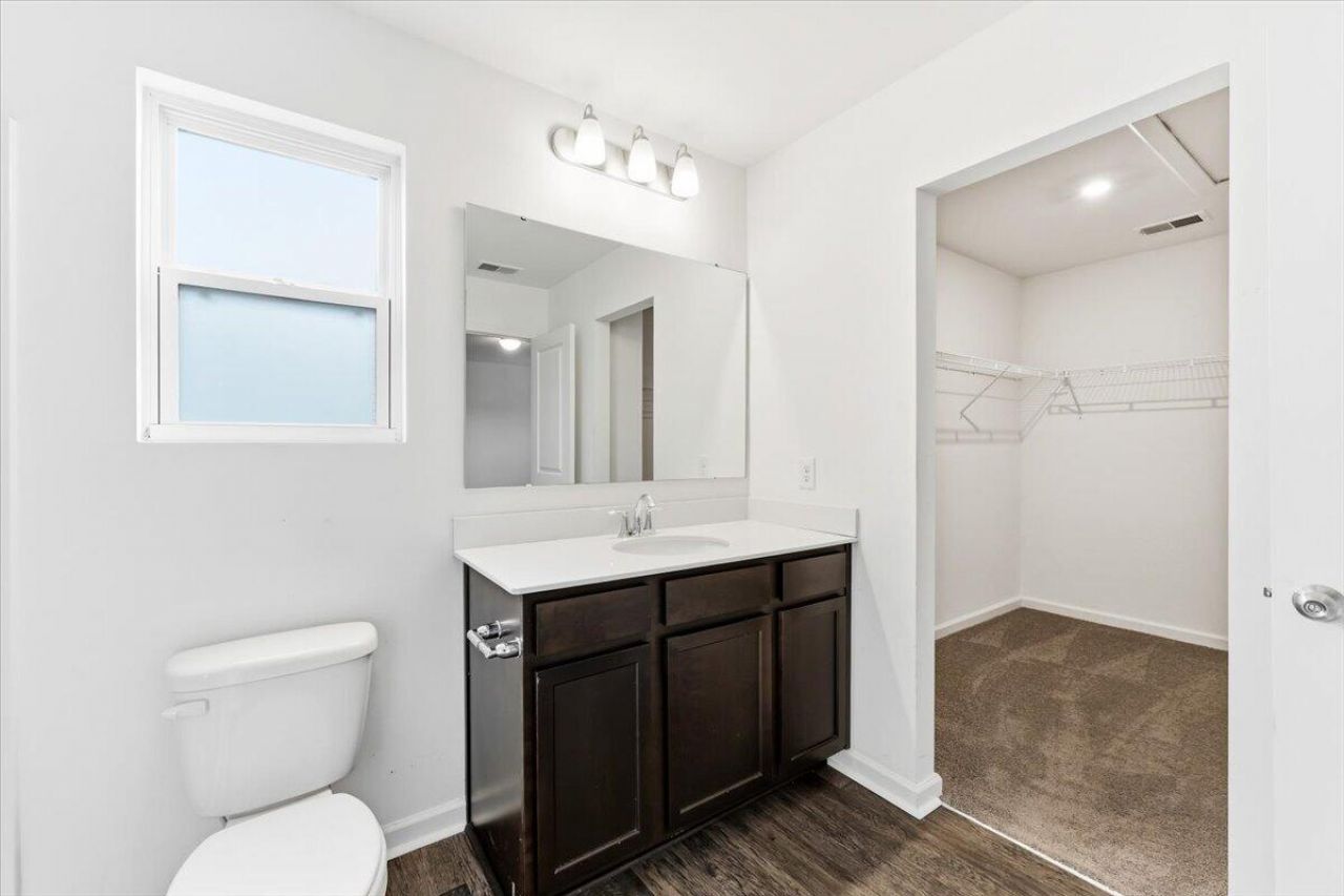 606 Snow Owl Drive Photo 22