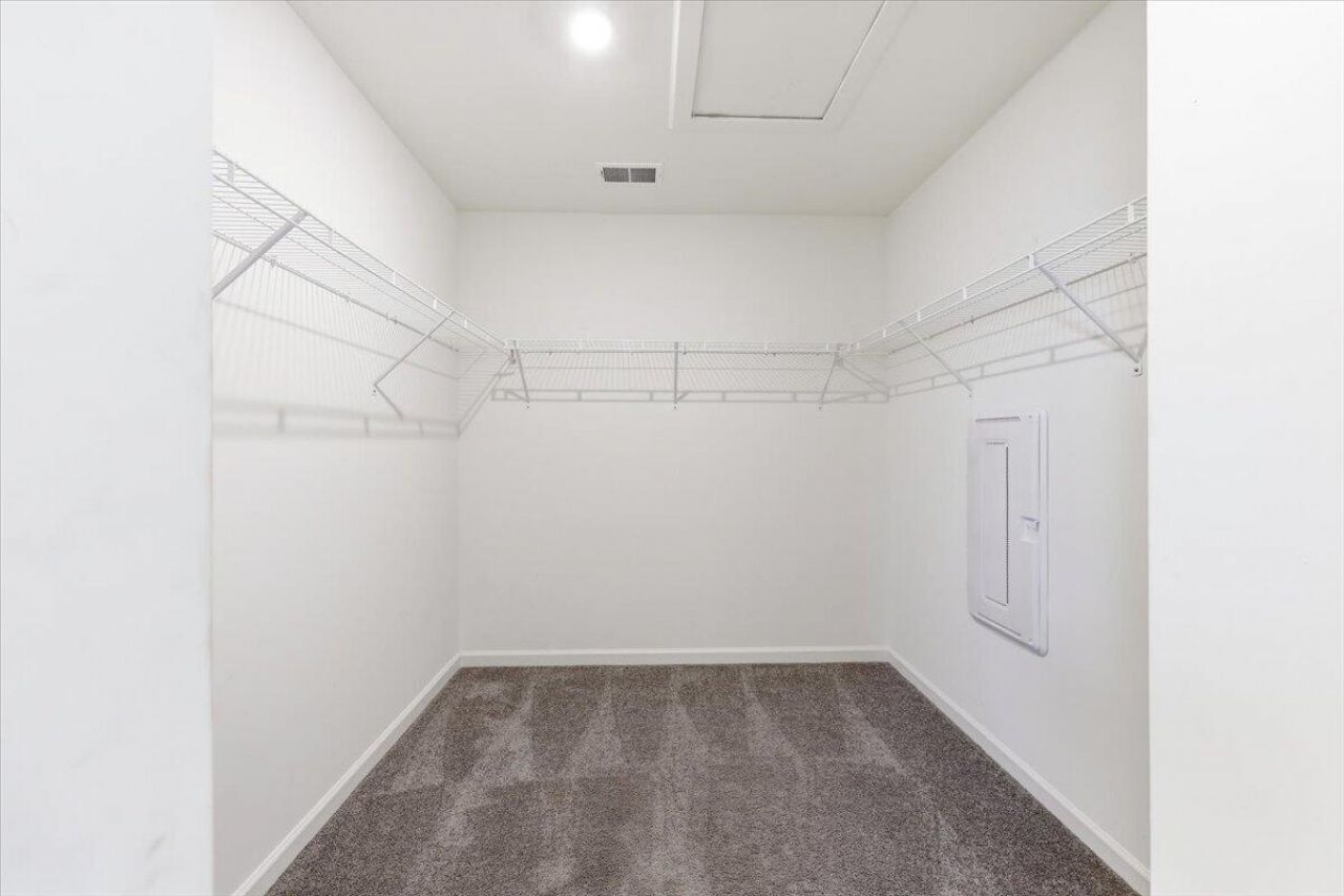 606 Snow Owl Drive Photo 23