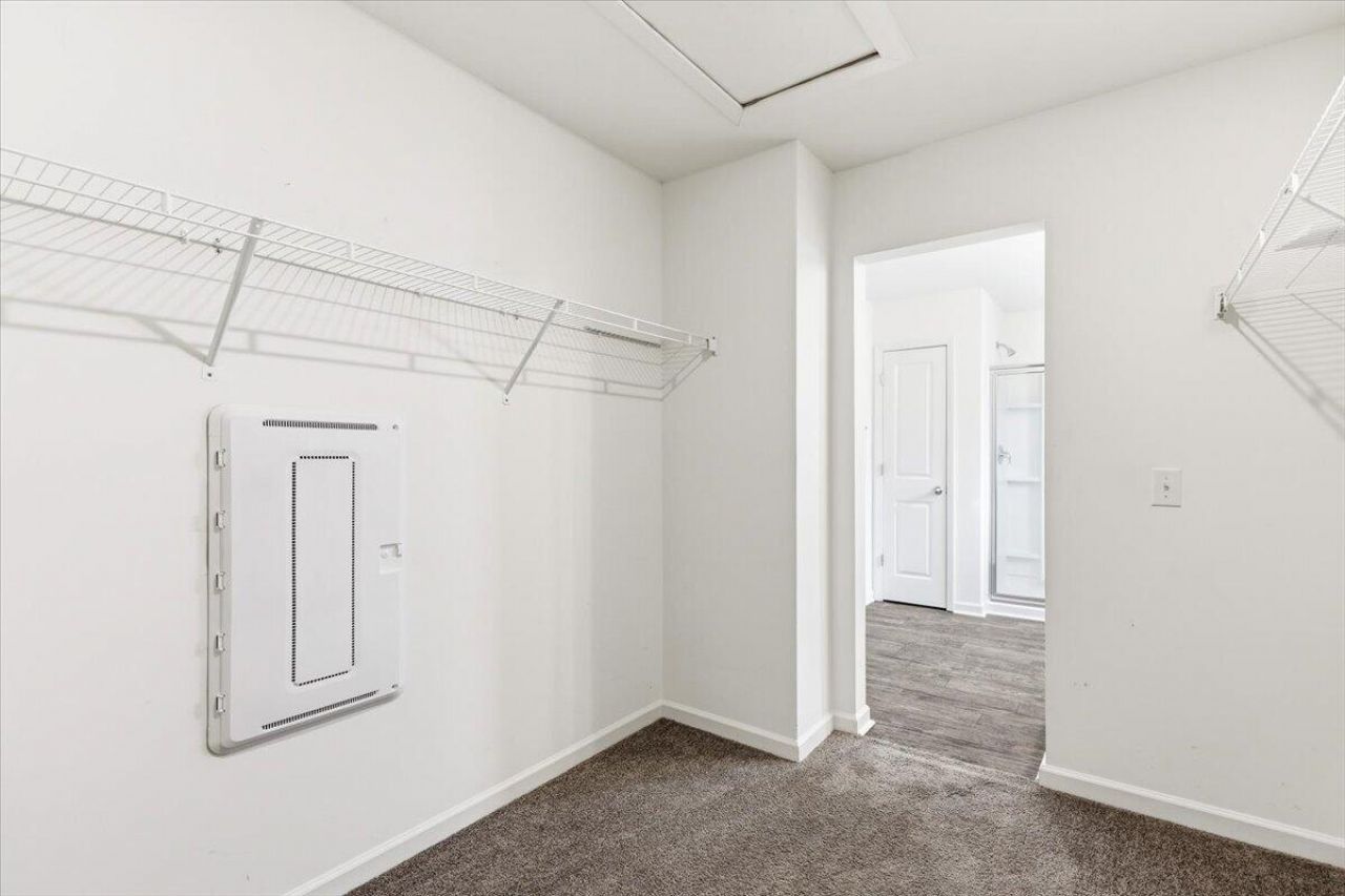 606 Snow Owl Drive Photo 24