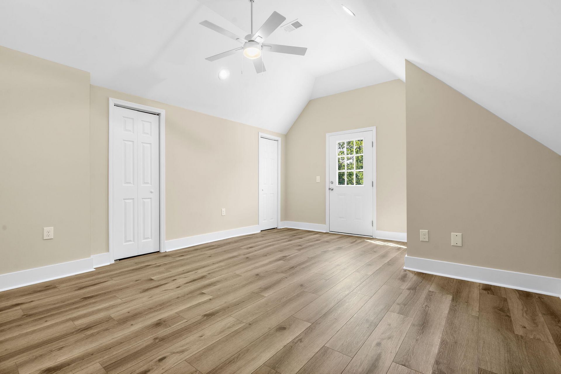 39 Radcliffe Street Photo 28