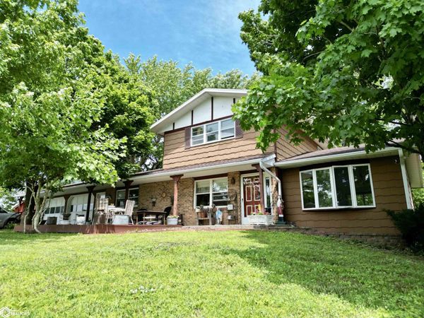 2328 N Grant Road, Carroll, IA 51401