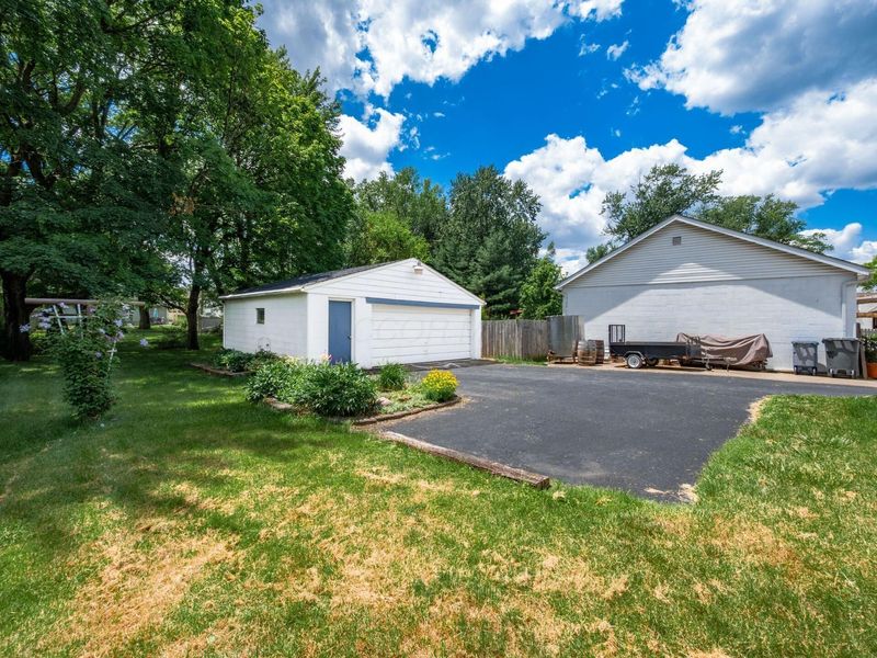 1639 E Cooke Road , Columbus, OH 43224 Photo 32