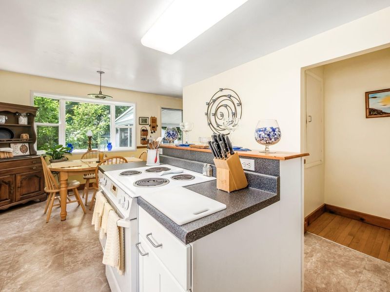 1639 E Cooke Road , Columbus, OH 43224 Photo 8