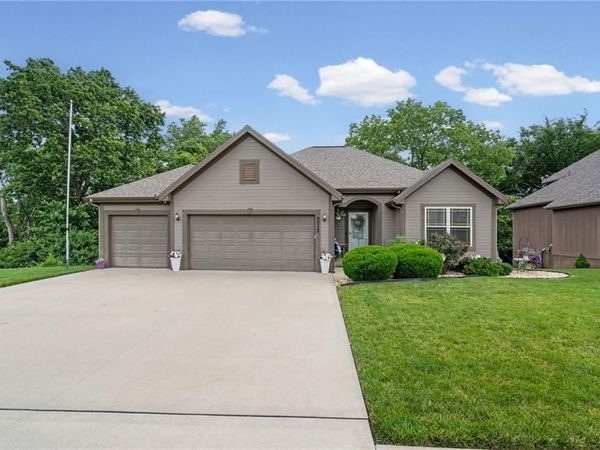 9012 NE 108th Street, Kansas City, MO 64157