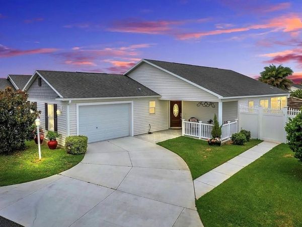 2565 LINDEWOOD STREET , THE VILLAGES, FL 32163