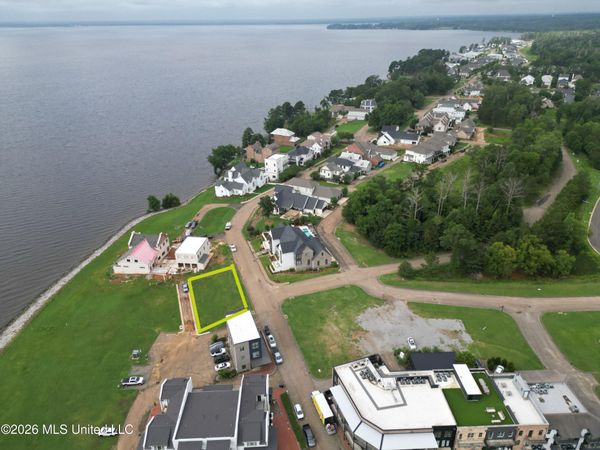 N Natchez Drive, Madison, MS 39110
