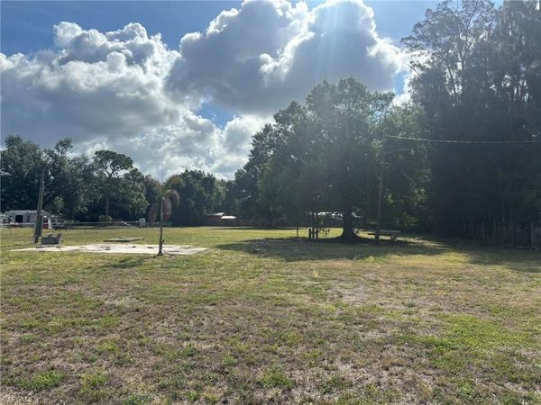 7949 McDaniel DR, NORTH FORT MYERS, FL 33917