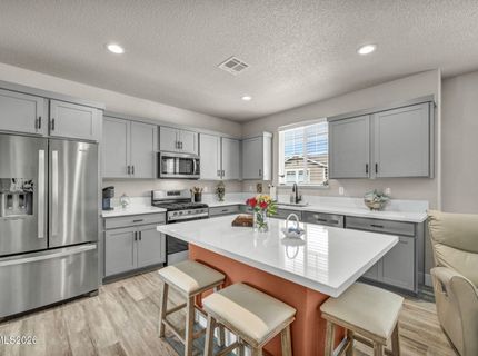 329 Cattail Circle, Gardnerville, NV 89410 Photo