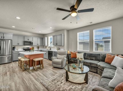 329 Cattail Circle, Gardnerville, NV 89410 Photo