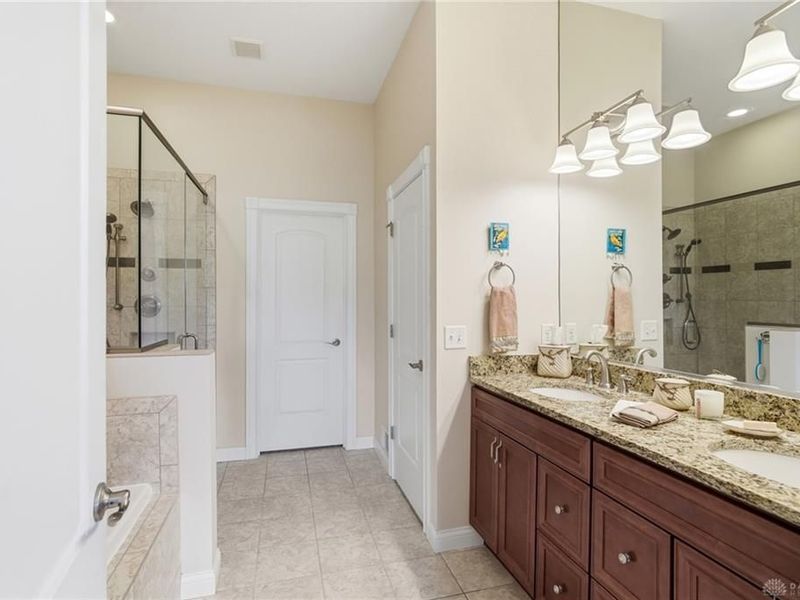 5875 Falling Brook Drive, Mason, OH 45040 Photo 19