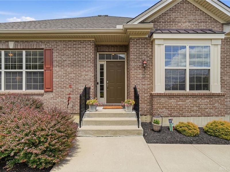 5875 Falling Brook Drive, Mason, OH 45040 Photo 2