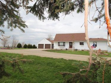 11697 210th Street E, Kenyon, MN 55946