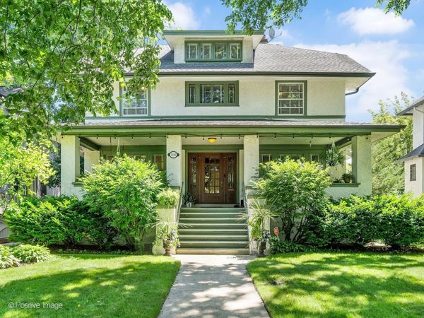 160 N Elmwood Avenue , Oak Park, IL 60302