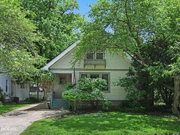144 S Commonwealth Avenue , Aurora, IL 60506